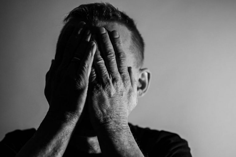 Suplementy na stres – jakie działają najlepiej według użytkowników?